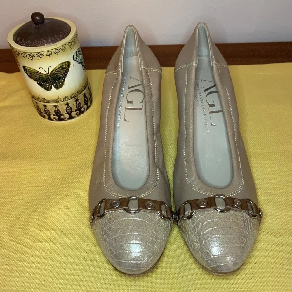 AGL Beige Leather Snake Cap Toe Wooden Heel Sz-8.5